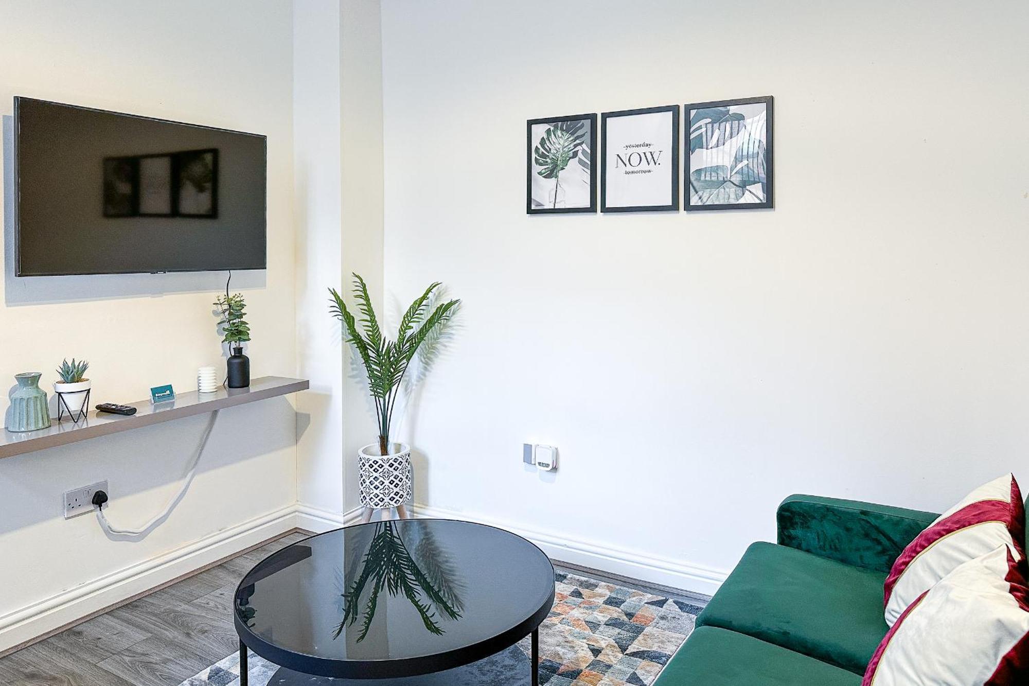 Ashfield Co-Living - Private Room Self-Cater Manchester Buitenkant foto