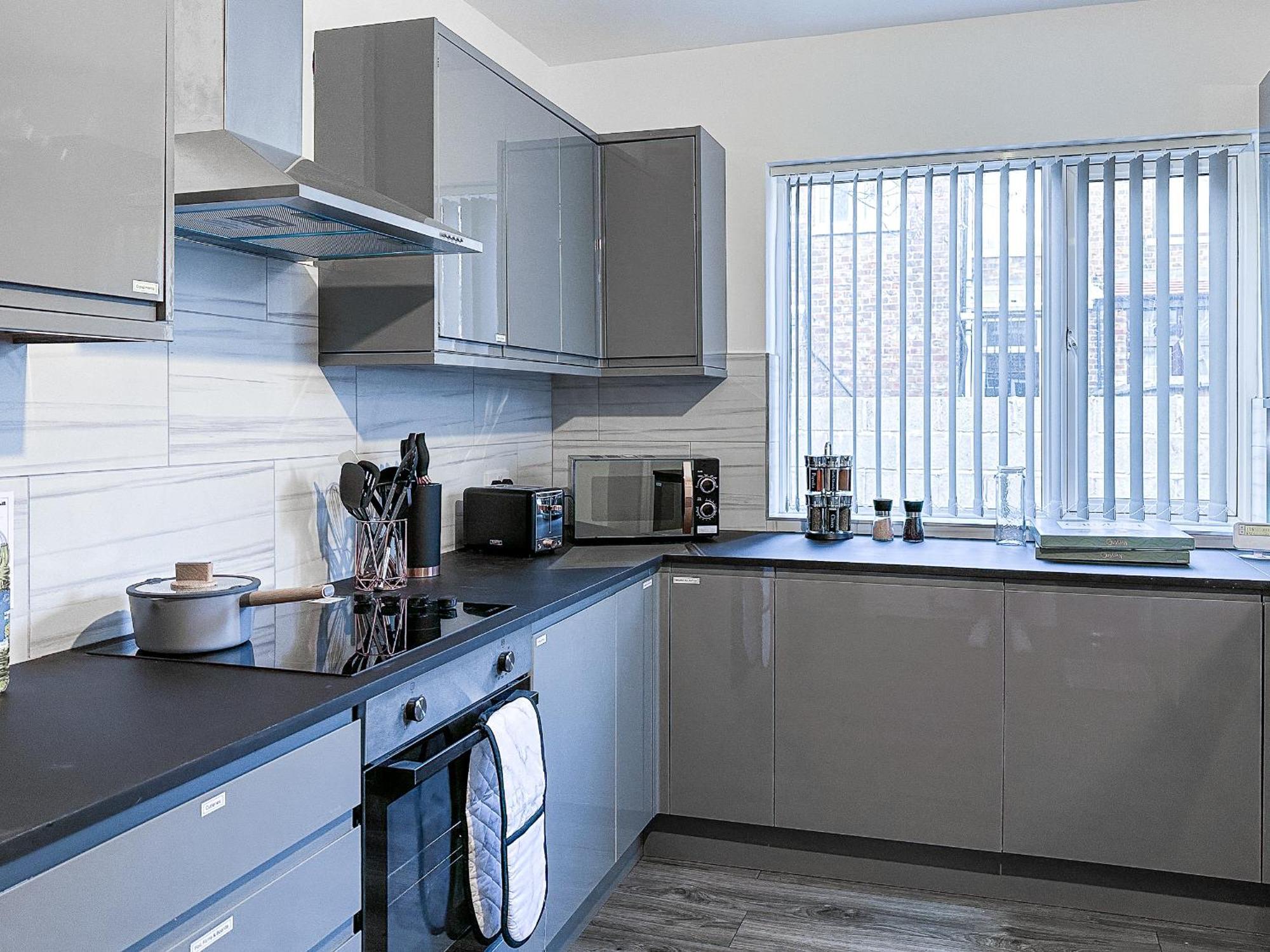 Ashfield Co-Living - Private Room Self-Cater Manchester Buitenkant foto